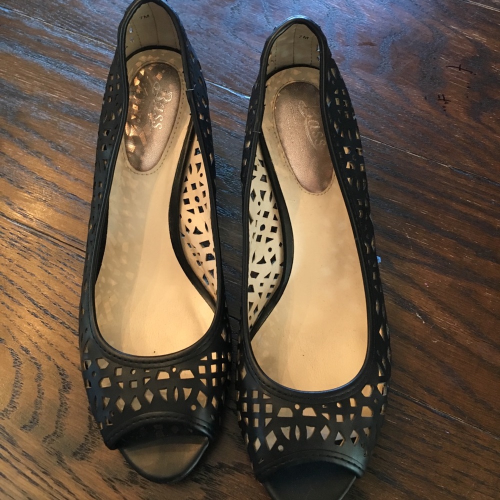 Bass Shoes Size 7
